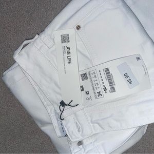 ZARA WHITE MOM JEANS